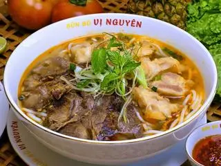 Hình ảnh Bún bò nạm gân