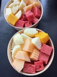 Hình ảnh COMBO TRÁI CÂY MIX TRUYỀN THỐNG (DƯA HẤU- DỨA -XOÀI- ỔI)