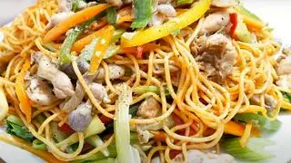 Hình ảnh Bún gạo xào bò