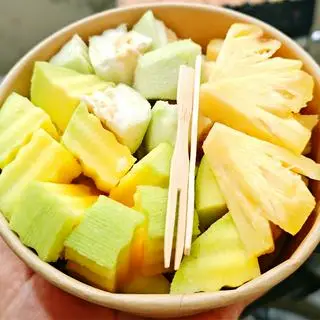 Hình ảnh Mix dưa vàng + xoài + táo giòn