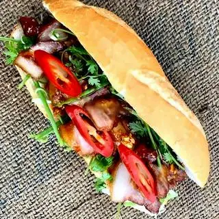 Hình ảnh Bánh mì heo quay