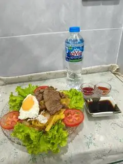 Hình ảnh Combo Nui xào bò + trứng + nước suối