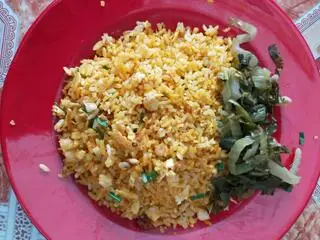 Hình ảnh Cơm Chiên Tỏi + 2 Trứng Hòa Tan