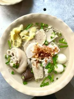 Hình ảnh Hủ tiếu Giò đầy đủ