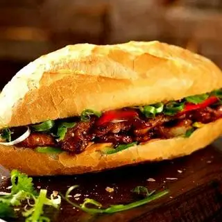 Hình ảnh Bánh mì thịt xiên nướng