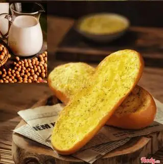 Hình ảnh Bánh mì bơ tỏi - sữa đậu nành