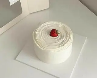 Hình ảnh Bánh kem Hàn quốc trái dâu