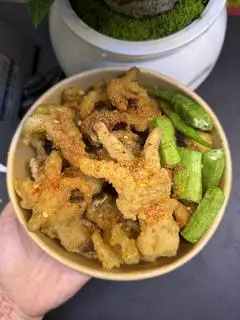 Hình ảnh Chân gà chiên giòn LẮC MUỐI