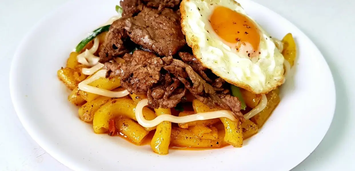 Hình ảnh Cà Pháo - Nui Xào & Mì Trộn - Nguyễn Trãi