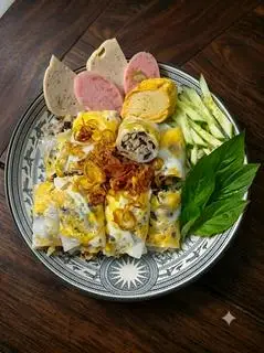 Hình ảnh Bánh Cuốn Trứng Nóng