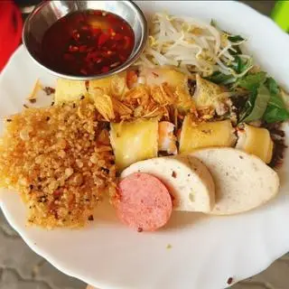 Hình ảnh Bánh Cuốn Trứng Tôm Thịt