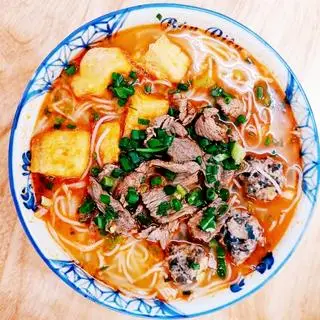 Hình ảnh Bún riêu bò + mọc 