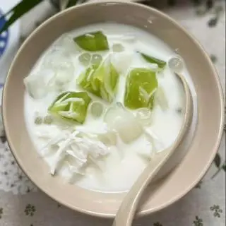 Hình ảnh Chè dừa non lá nếp