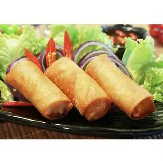 Hình ảnh 3 Cái Chả Giò Thịt Chiên Giòn
