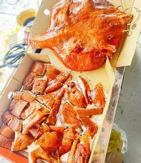 Hình ảnh Vịt quay da giòn tỳ bà - 1 con