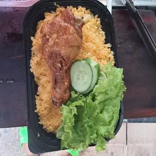 Hình ảnh Cơm đùi gà chiên nước mắm 