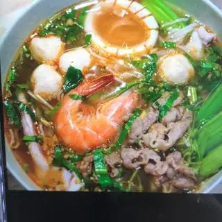 Hình ảnh Bún Thái ( tôm, mực, bò cuộn,cá viên)