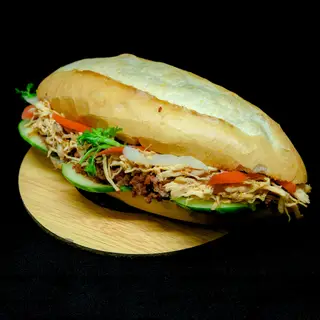 Hình ảnh Bánh Mì Gà Xé