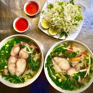 Hình ảnh Bún cá thu - chả cá
