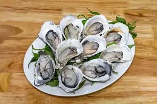 Hình ảnh Hàu Nướng mọi 6 con