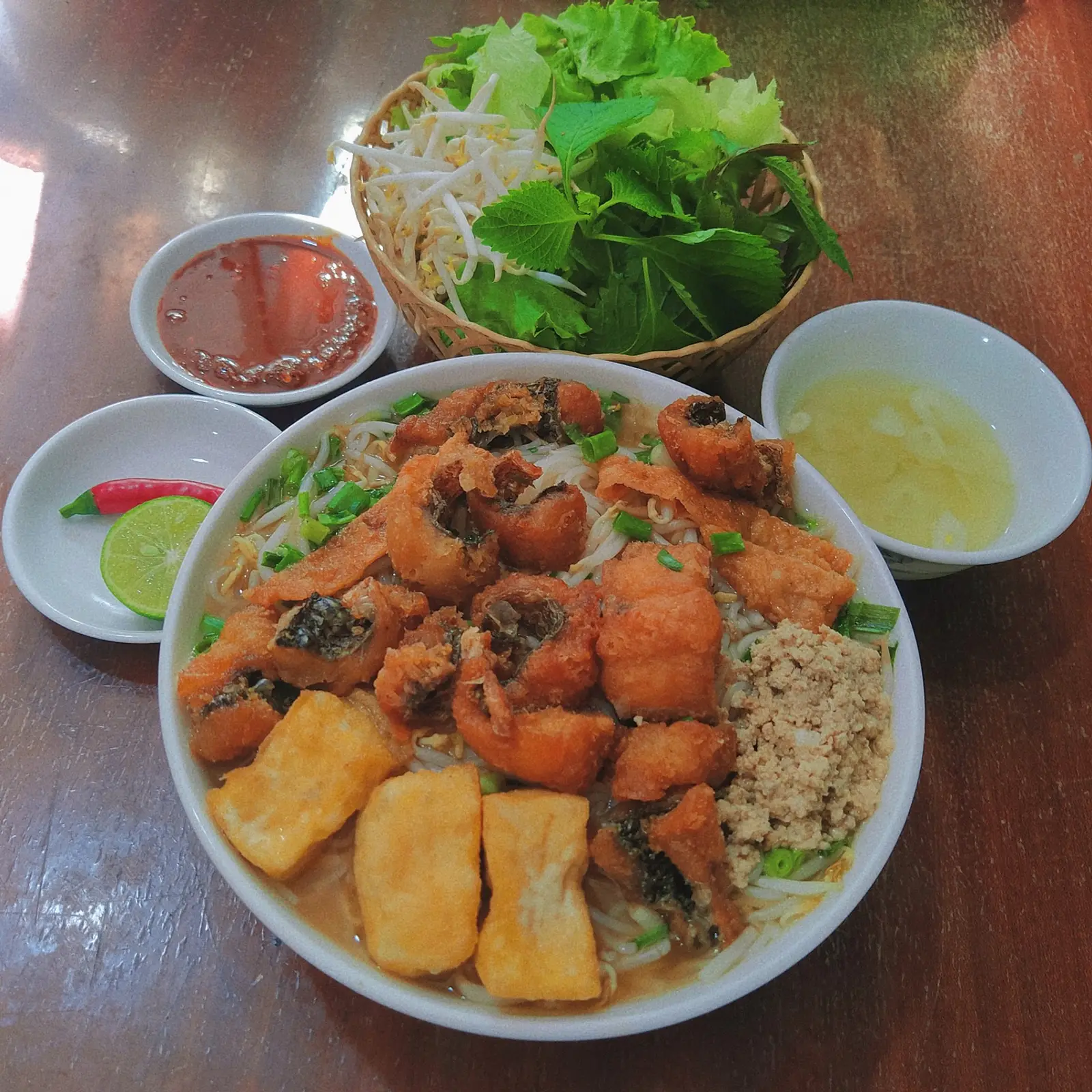 Hình ảnh Bún riêu cá đặc biệt