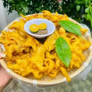Hình ảnh Chân gà rút xương ủ muối 500gr