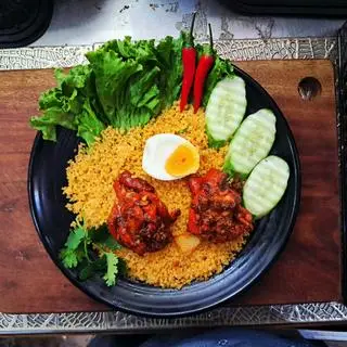 Hình ảnh Cơm Chiên+đùi xá xíu