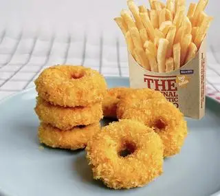 Hình ảnh Gà Nugget Vòng +Khoai Tây
