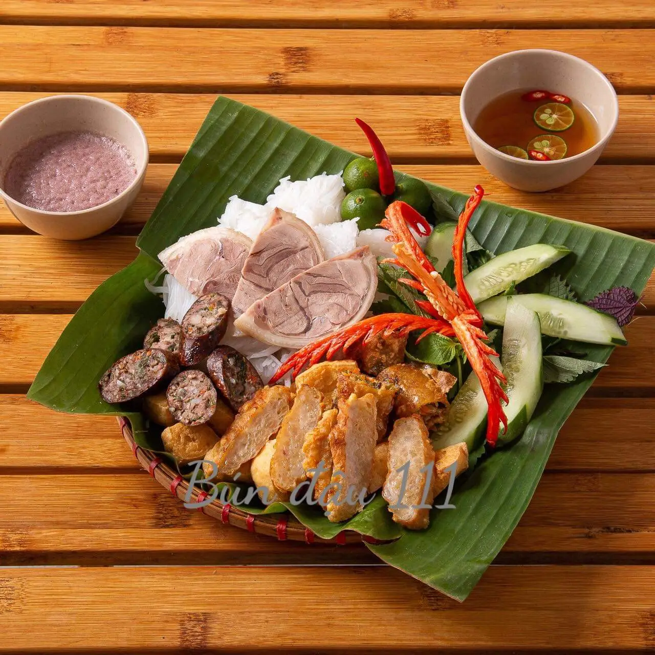 Hình ảnh Bún đậu đầy đủ