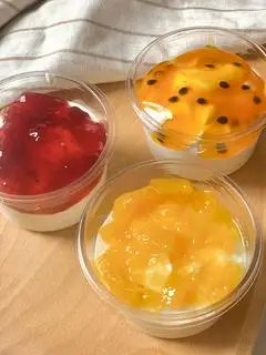 Hình ảnh Combo 3 hộp sữa chua Hy Lạp mix mứt