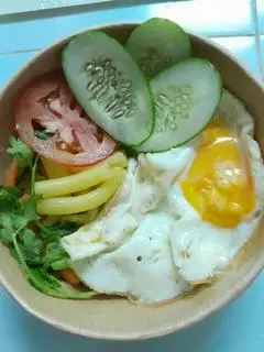Hình ảnh Nui Xào Trứng Ốp La