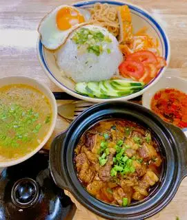 Hình ảnh Cơm Tấm Bò Kho Tiêu + Bì Chả Trứng Ốp