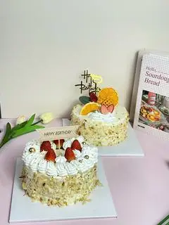 Hình ảnh Bánh kem bắp nam nữ size 16cm ngon đặc biệt