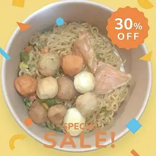 Hình ảnh Mì trộn viên thập cẩm nhỏ