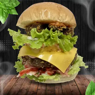 Hình ảnh Hamburger "trâu khổng lồ" bò