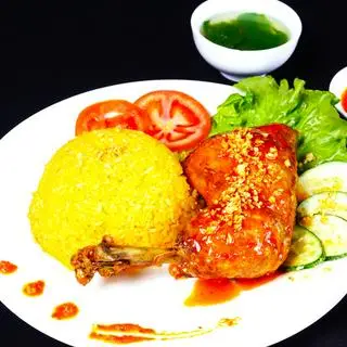 Hình ảnh Cơm Gà Xối Mỡ Sốt Thái - Lớn