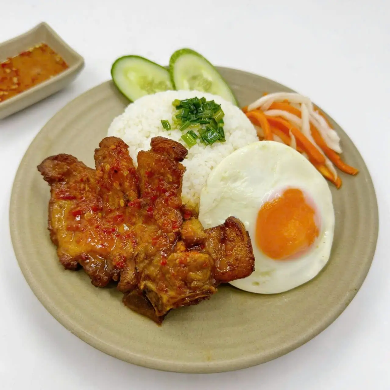 Hình ảnh Cơm sườn trứng