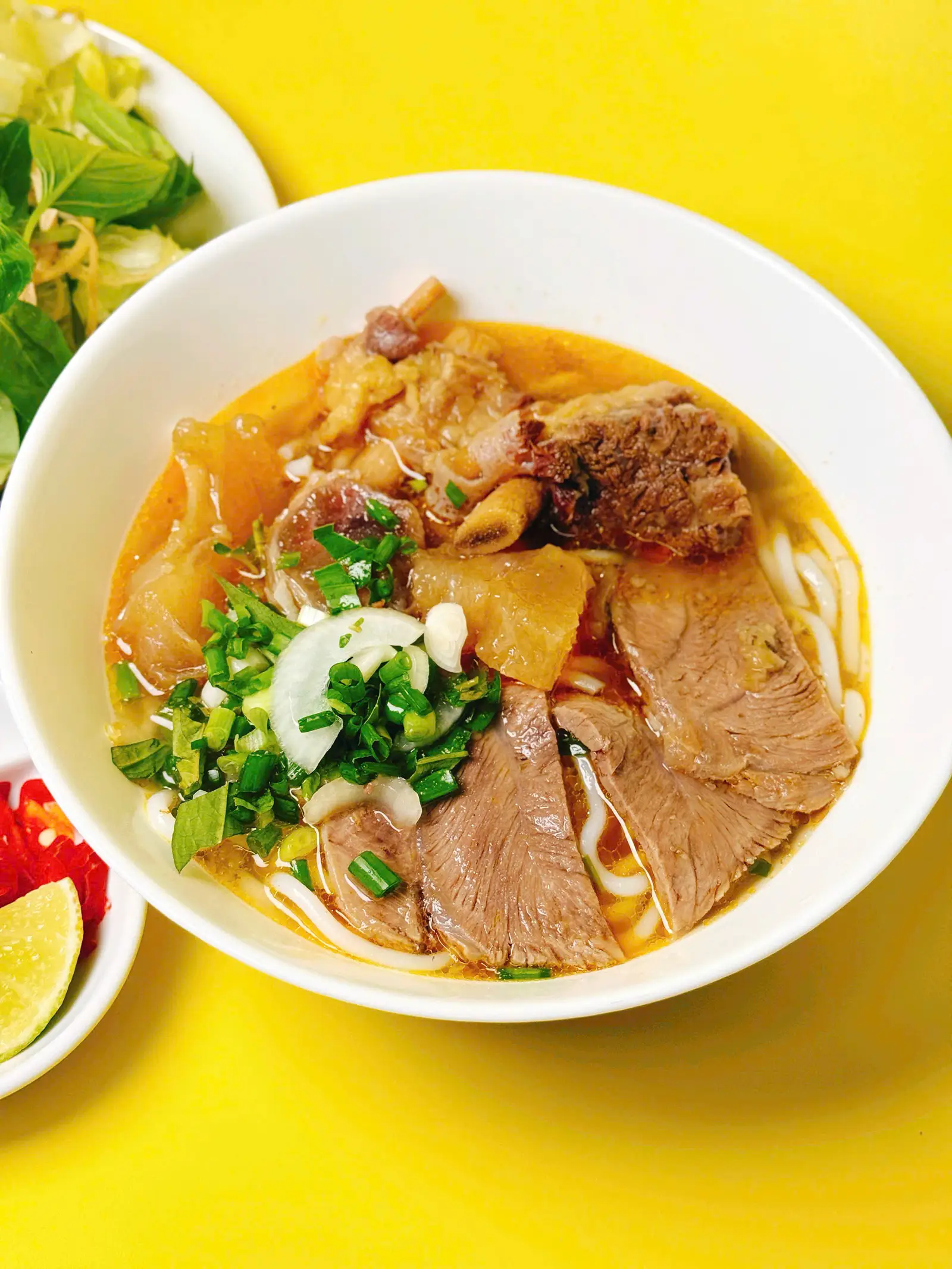 Hình ảnh BÚN BÒ BẮP + GÂN + SƯỜN