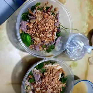 Hình ảnh Bánh Đa Trộn Xúc Xích, Thịt Bò