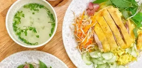 Hình ảnh Tuyết Nhung - Cơm Gà Phú Yên - Nguyễn Hoàng
