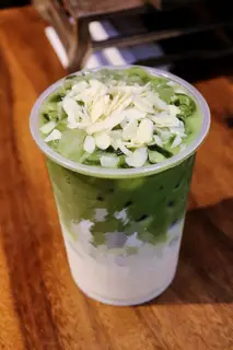 Hình ảnh matcha Hạnh Nhân 