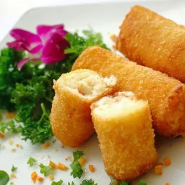 Hình ảnh Chả giò hải sản sốt mayo