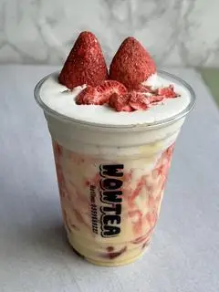 Hình ảnh Sữa Dâu Sấy Kem Muối Phô Mai Bò