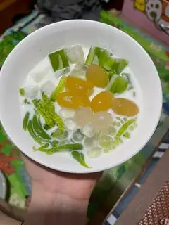 Hình ảnh chè dừa non hạt đác 