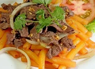 Hình ảnh Nui xào bò