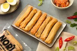 Hình ảnh Mì Trộn Chả Cá Que Hàn Quốc