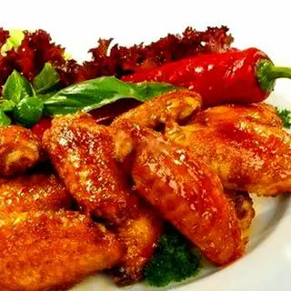 Hình ảnh Cơm Cánh Gà sốt mắm tỏi