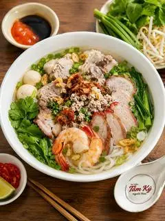 Hình ảnh Hủ tiếu mì thập cẩm