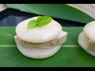 Hình ảnh Bánh Dày Kẹp Chả Lụa