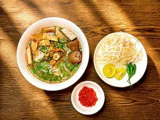 Hình ảnh Bánh Canh Hẹ Chả Cá - Da Heo Cuộn Thịt